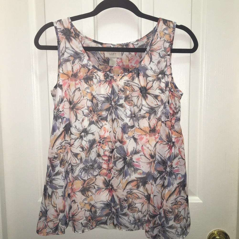 Loft summer tank professional and modest.